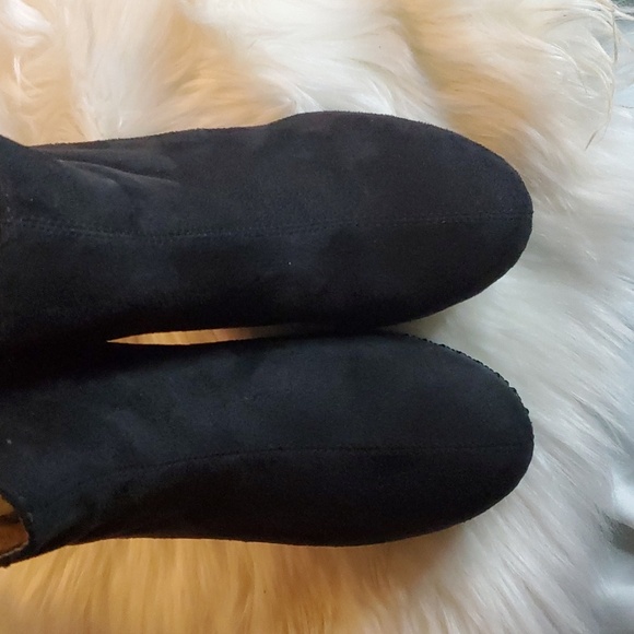 NEW Women’s Black Synthetic Suede Celtics Ankle Boots,Green Rhinestone Wedge - Picture 2 of 11